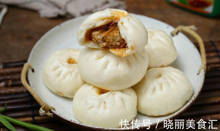 肉包子馅怎么调？别只会放调料，记住一个窍门，肉馅鲜嫩多汁
