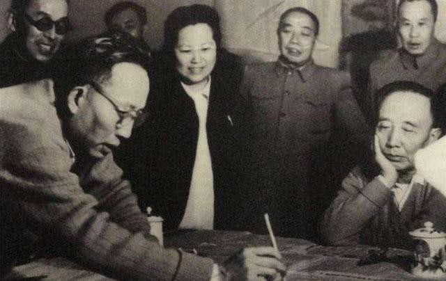 尽毁|1956年,郭沫若主张挖掘万历皇帝陵墓;开墓后文物尽毁,惨痛的教训