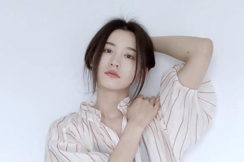 双眼皮怎么贴，几个简单的小方法，让你拥有忽闪忽闪的大眼睛