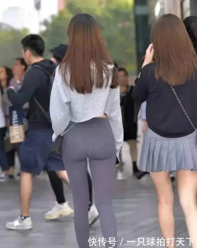 冷色系 瑜伽裤才是穿搭主角,让造型显得低调耐看,显得大气!