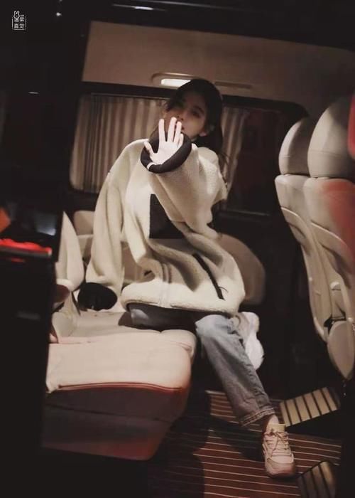 颜色|穿这种大衣时请慎重!明星超模纷纷“踩雷”,3招教你稳稳避开