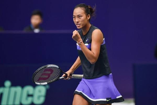 康纽|四强战约战哈勒普!WTA墨尔本站:郑钦文双抢七取胜 继续前进