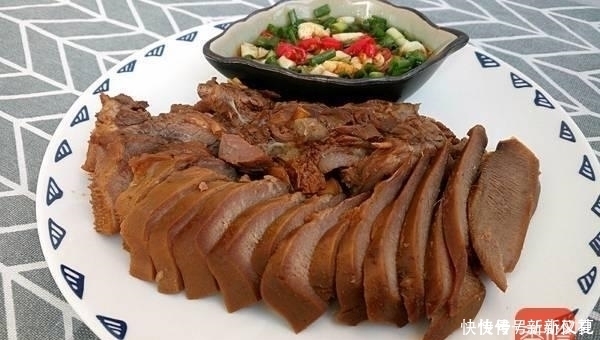 猪身上一个部位,无筋无骨不塞牙,比排骨受欢迎,上桌立马被抢光
