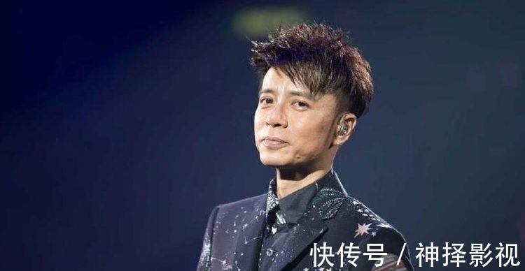 李荣浩|第十季《好声音》将采取四大导师加四小导师的模式,看点十足