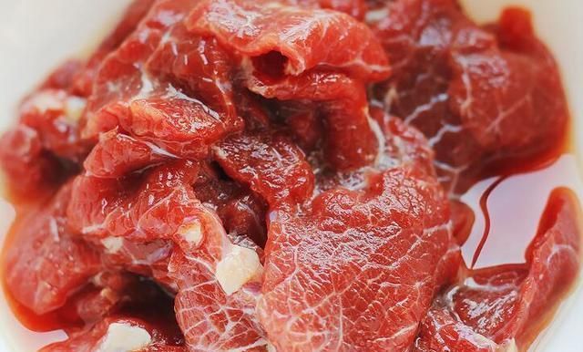 腌制牛肉时，牢记“3放2不放”，牛肉鲜美滑嫩，不腥也不柴