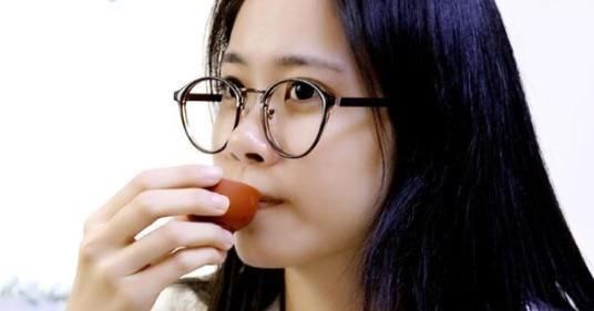 子宮|大姨媽期間洗頭傷子宮？專家無奈搖頭：這3件事才是大忌！