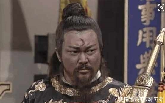 包拯|在古代唯有天子能穿龙袍，为何包拯在断案时，也能身穿龙袍？