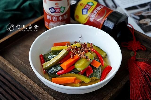 下饭|秋季，腌菜的季节到了，这样腌制黄瓜，酸辣爽脆又下饭，还不发霉