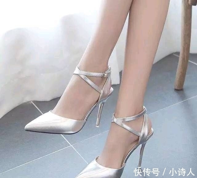女性 高跟鞋不只是成熟女性的选择,让女性更自信,让你从头美到脚指尖