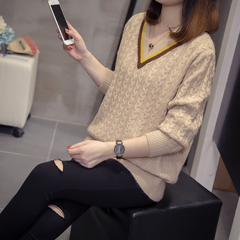 气质优雅 建议大家再有钱毛衣尽量别配牛仔裤,学下图女人穿,特有女人味