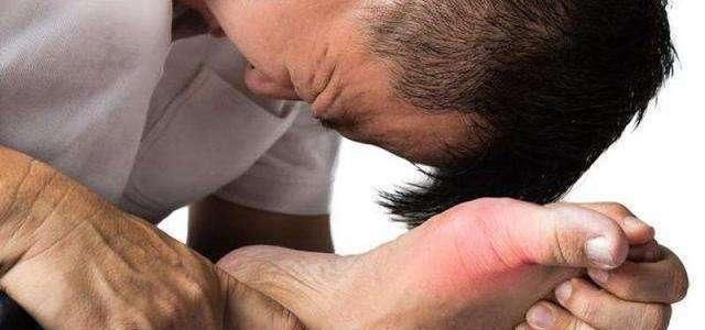 坏死|风湿科主任尿酸偏高的人,3种调味料不要碰,否则关节会坏死