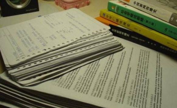 市场经济@有种“强悍”叫文科生的课本,字体密密麻麻,其中的痛苦我们不懂