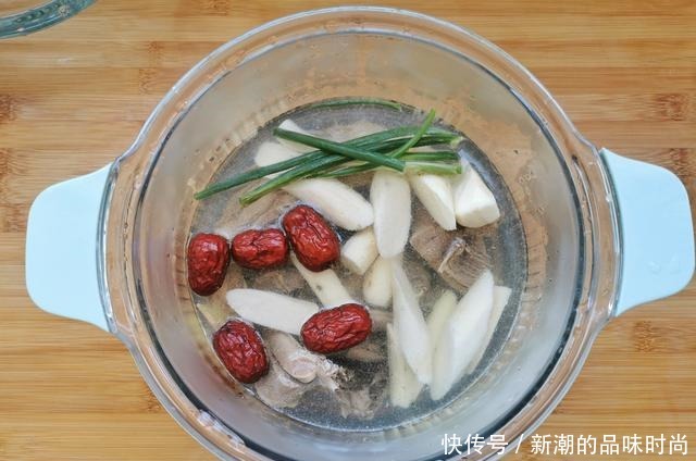 养生锅|一鸽胜九鸡,天冷多喝鸽子汤,这样炖汤鲜美味无腥味,营养滋补