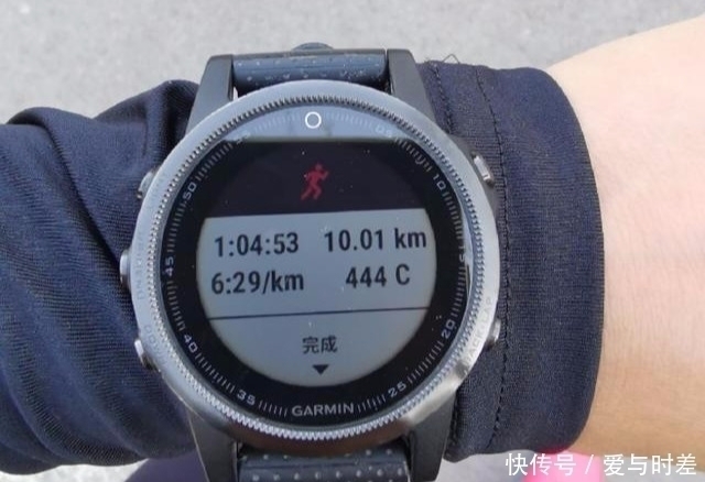 女老师|女老师课后坚持健身，从身材臃肿到精壮，看出来她奔四了吗