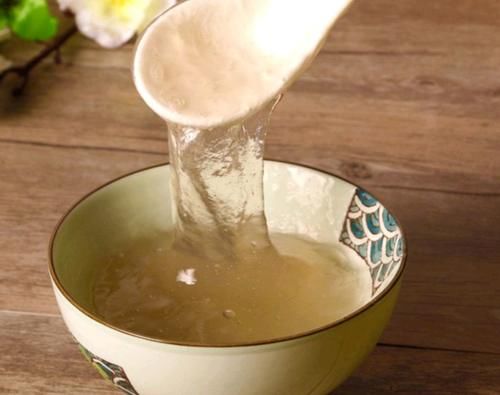 女性朋友|提醒女性朋友：更年期后少吃这4样食物，或能远离“黄脸婆”称号