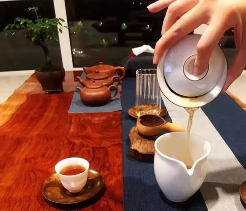 血脂|42岁大哥查出高血脂，坚持每天吃苦瓜，3个月后，血脂降了吗？