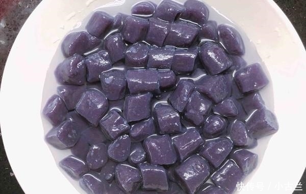 甜品|夏天必学的一道甜品,Q弹爽滑,成本不足三元,每天一碗清凉解暑