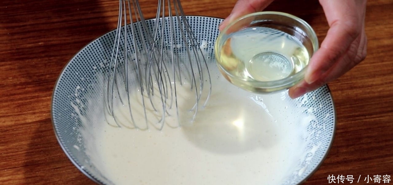 不加面粉，不用黄油，不用分离蛋清，教你做鸡蛋饼干，小孩子爱吃