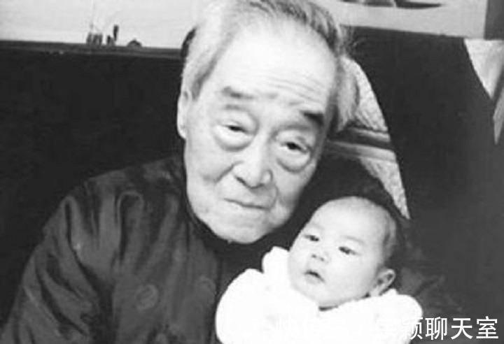 小妾|临终让小妾有了身孕,24小时军队保护,孩子出生时排场轰动?