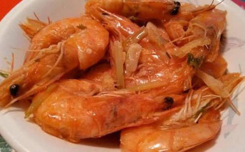 美食推荐：炝炒胡萝卜，红烧啤酒虾，香菇酱爆鸡丁，凉拌山药的做法