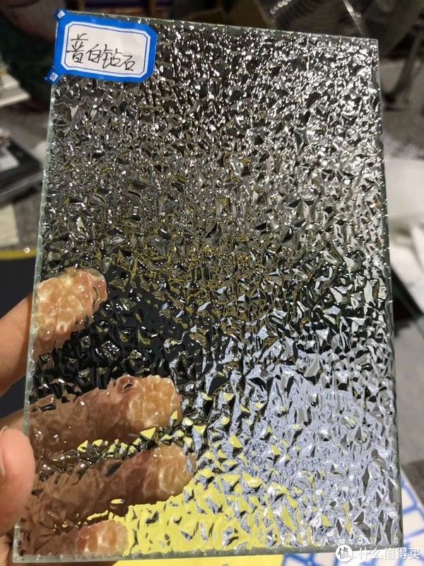 关键点|长虹玻璃门怎么选？玻璃、边框、合页都有讲究