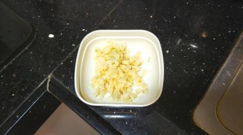 茄子|茄子配豆角,简单一锅出,咸香下饭,软嫩入味,三天就得做一次
