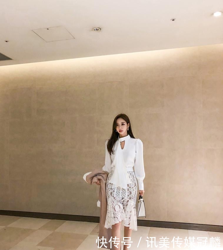 巴黎|女神孙允珠:纯白菱角翩跹巴黎轻盈西装裙!