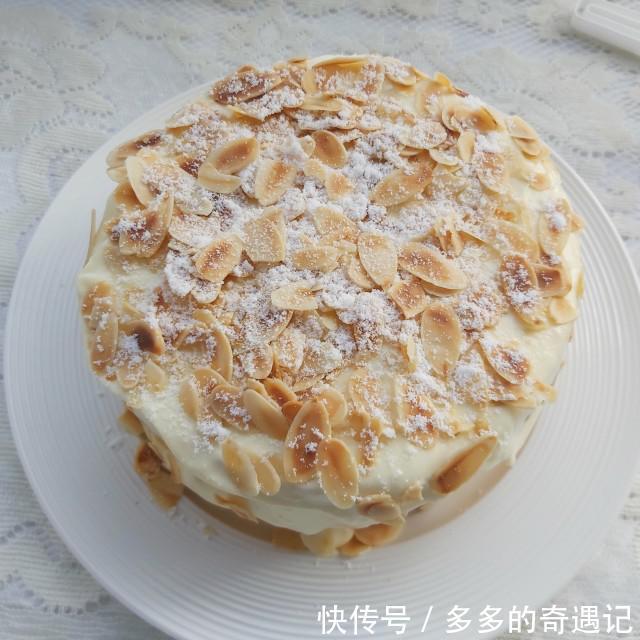 玉米淀粉|爆浆椰浆芝士奶盖蛋糕,切开一小口,竟然还是爆浆效果