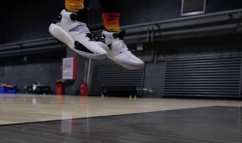 保护性 顶级的舒适体验+无死角的实战性能!可有名无实的它还能叫“音速”吗?