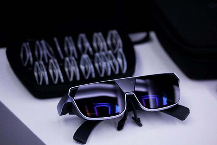 英寸|折叠屏已落后？OPPO概念机发布：卷轴屏+7.4英寸+高颜值