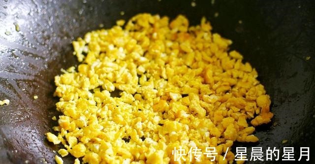 家人|别再用白面包饺子了,做成水晶饺子,看着就很有食欲,家人都爱吃!