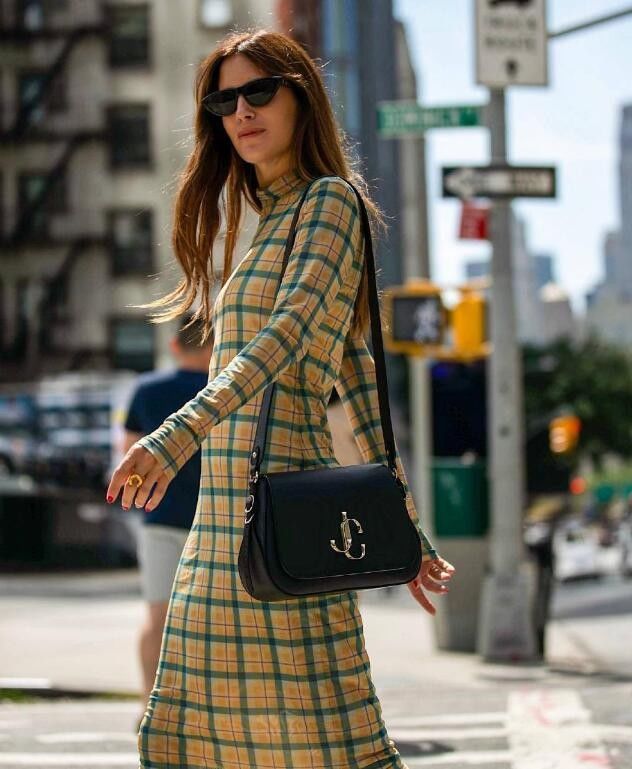 西班牙博主Gala复古中带着点中性 创意优雅又别具韵味的穿搭