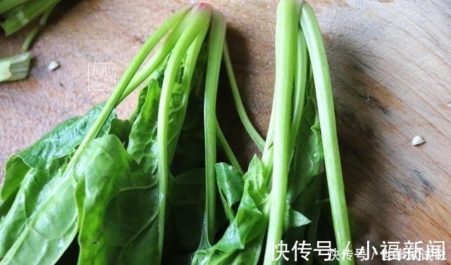 茎部|买菠菜时,遇见这4种菠菜扭头就走,菜贩子从来不吃,你买他偷笑