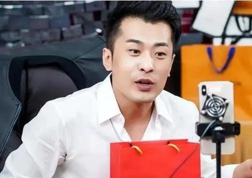 退网半天？辛巴含泪说退圈半天就反悔，喝多失忆怪网友逼他退圈？