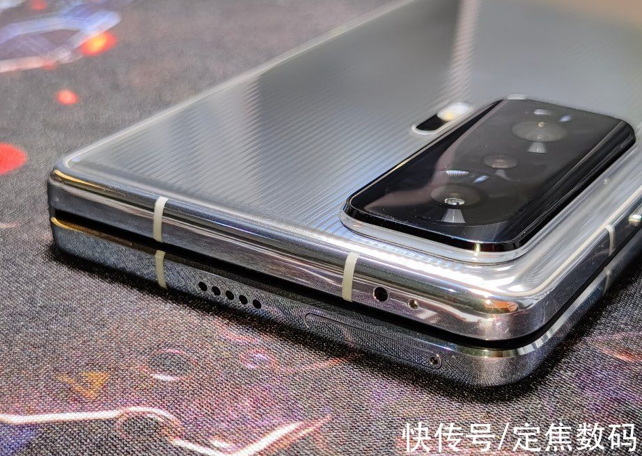 iPhone|安卓手机越来越贵，大家都去买iPhone了？苹果也无法一步绝尘