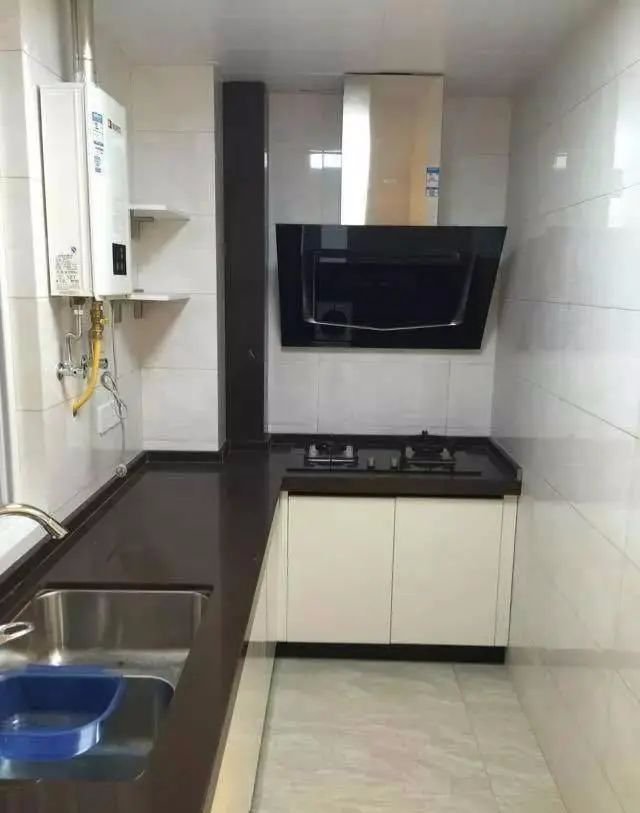 收纳|晒一下刚打扫完的新家，家具还没买，玄关看着很满意