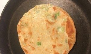  烙饼|做烙饼时，万万不可用冷水和开水，用它代替，放凉了都不硬