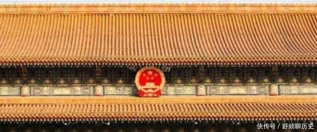 身份|天安门上的国徽背面，为什么有8个人的名字？他们究竟是什么身份