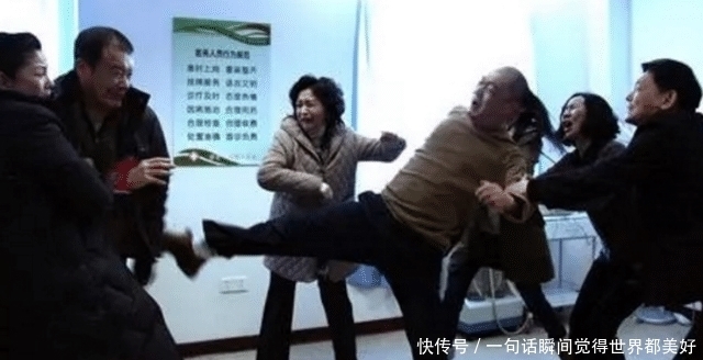 孩子|父母不在了,成家的姐姐不管我,没了父母后“亲姐弟不如远亲”