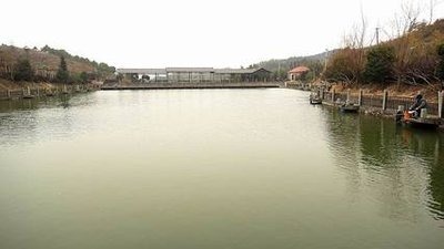 冬天想要钓到大鱼,你得学会这4个老钓手传下来的钓鱼技巧!