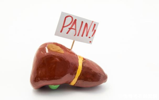 上厕所时的3种表现,可能是肝病的征兆,不要忽视