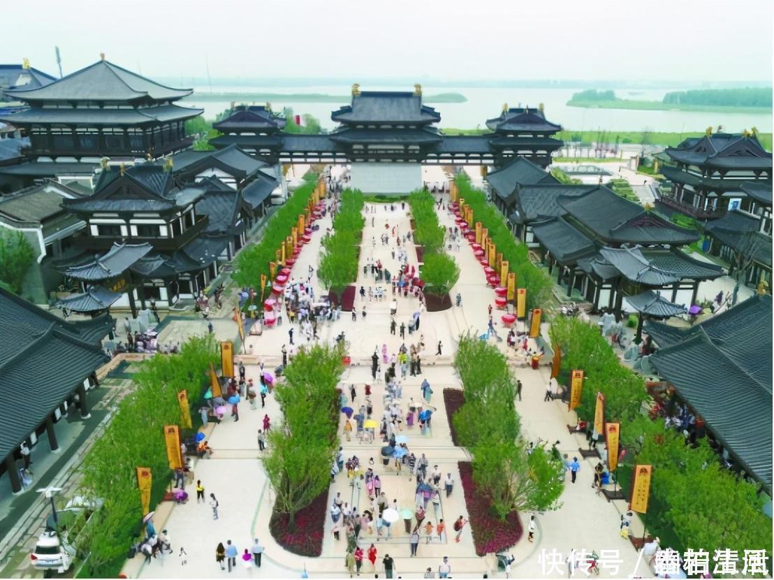 古镇|中国亏损最多的古镇，开放时一天3万游客，耗资上百亿打造而成