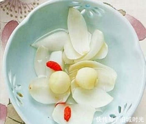 食物|皱纹最怕这几种食物,女人每天吃一点,让你的皮肤紧致富有弹性