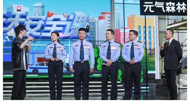 搞笑|不会吧不会吧，不会还有人以为《天天向上》只是搞笑脱口秀吧