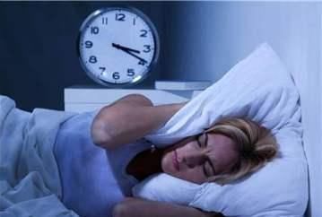 零食|失眠原来还能这样治?医生:坚持吃一种“零食”,晚上睡得香