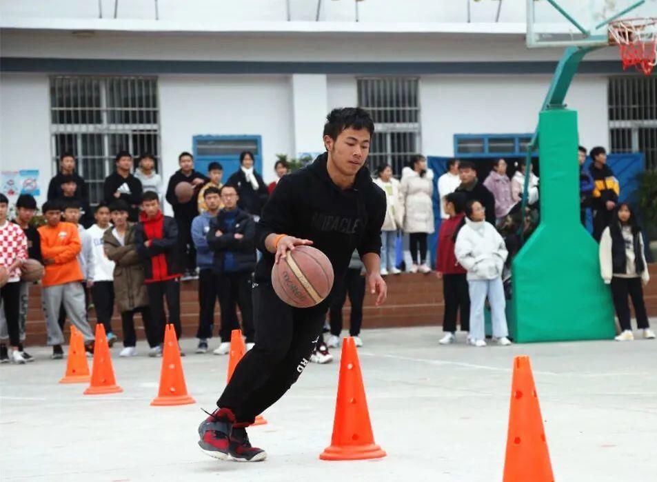 溪洛渡高级中学成功举办第七届校园文化艺术节