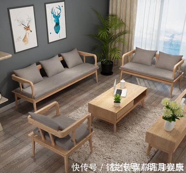 地毯|客厅万万不要摆放茶几了,聪明人都这样布置,省钱实用又省空间