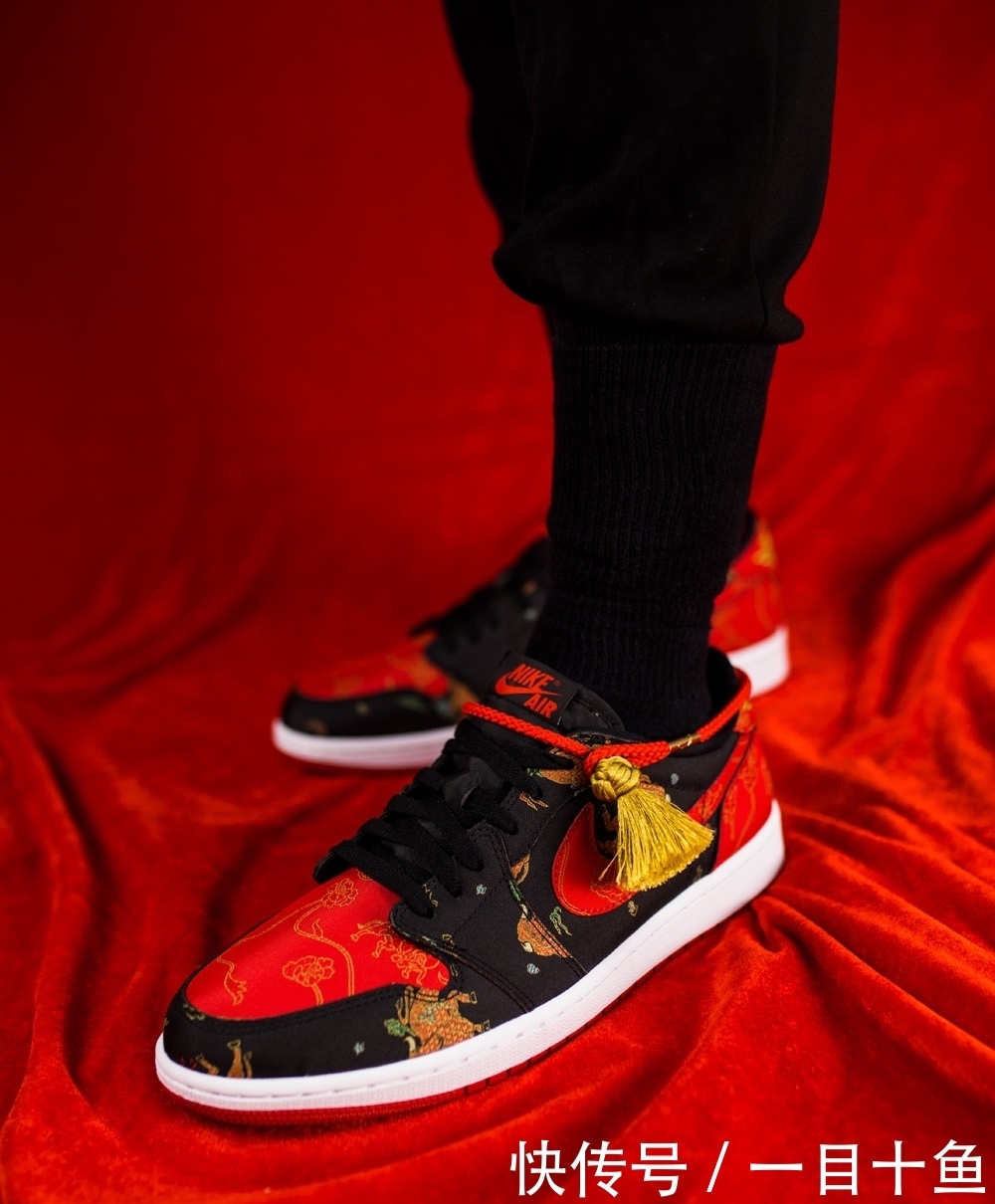 小编一年开箱这么多离谱球鞋!弟弟款AJ1破万!