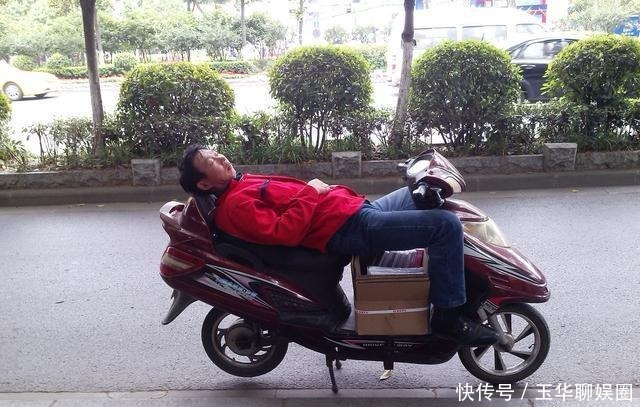 为什么年轻人不要去做月薪上万元的快递