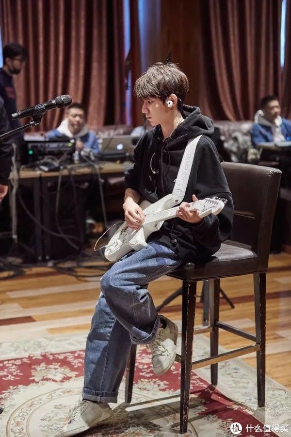 潮流圈的一块砖，哪里需要哪里搬！聊聊James Jebbia 和他造就的潮牌Supreme！